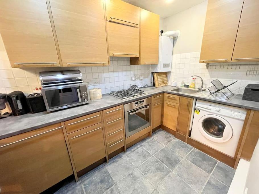 *New* Beautiful 2 Bedroom House In Central Location Londyn Zewnętrze zdjęcie